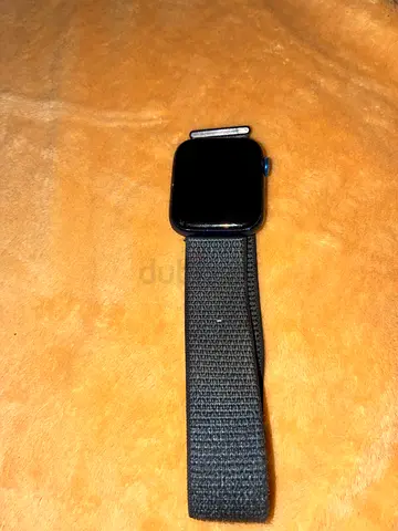 Used Apple Watch-style Smartwatch with Black Sport Loop Band( small scratches on the body )