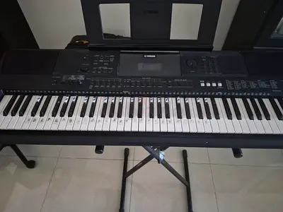 Yamaha PSR - EW400