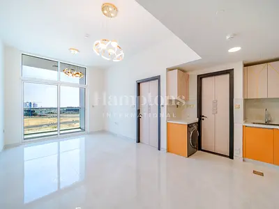 Vacant | Mid Floor | with Kitchen Appliances