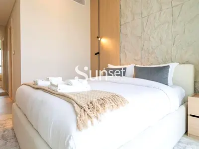 FULLY UPGRADED | PRIME LOCATION | HIGH FLOOR