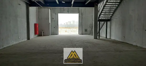 Warehouse in Al Jurf Industrial 3, 2,153 sq ft ground floor and 1,399 sq ft mezzanine, total 3,552 sq ft, AED 130,000, 10% deposit.