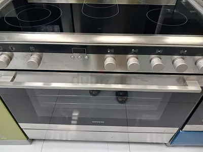 Siemens 5 burners Electric Cooker 90x60cn With Oven Excellent Condition