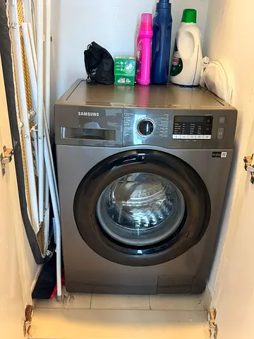 Samsung Front Load Washing Machine - Good Condition
