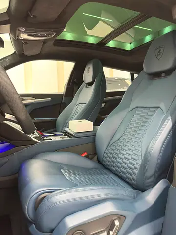 2022 Lamborghini URUS — миниатюра 15