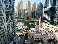 Marina View | Modern 1BR | Prime Location