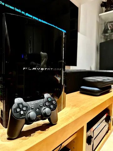 Sony PlayStation 3 FAT MODDED Rarely edition with DualShock 3 Controller - Good Condition