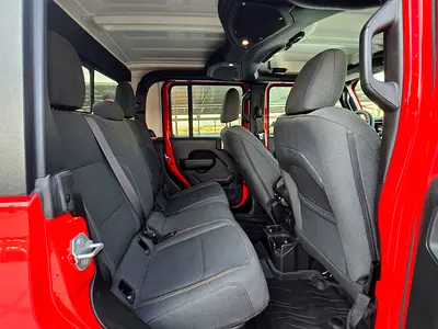 2025 JEEP GLADIATOR — миниатюра 13
