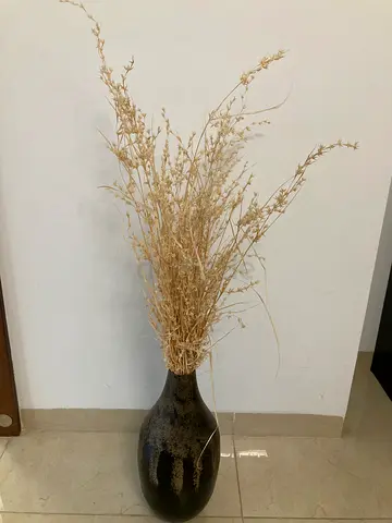 Tall Decorative Metal Floor Vase with Dried Pampas/Grasses
