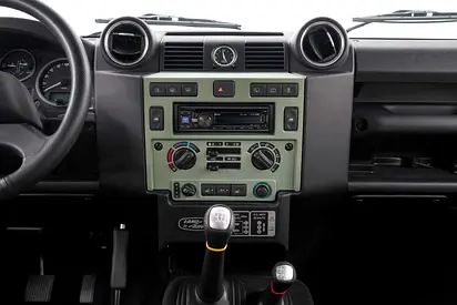 2016 LAND Rover DEFENDER — миниатюра 11