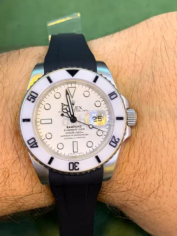 Rolex Submariner-style men's watch with white bezel and rubber strap Master Quality Watche