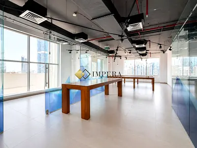 FITTED | MEDIA CITY | DED LICENSE | NEXT TO METRO