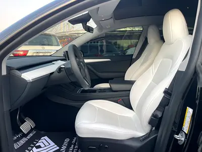 صورة 8 لـ 2024 Tesla MODEL Y