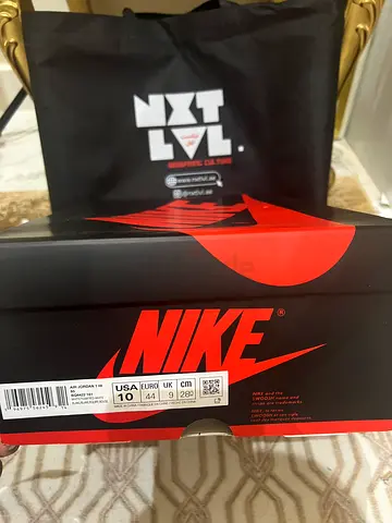 Nike Air Jordan shoe box with dust bag - size label visible