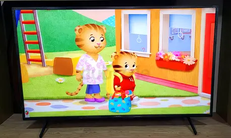 Sony 55-Inch Smart UHD 4K TV – Model KD-55X75K: Excellent Condition – Must Go Today! 