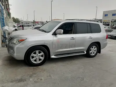 Lexus LX 570 Base 2010 | GCC Specs | Pristine Condition