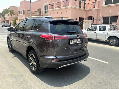 2018 Toyota RAV 4 — фото 2