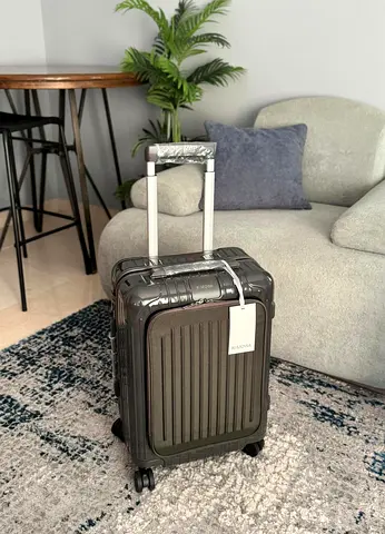 Super master quality lite weight luggage