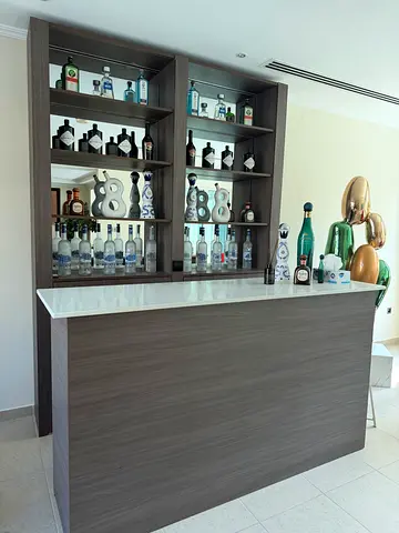 bar
