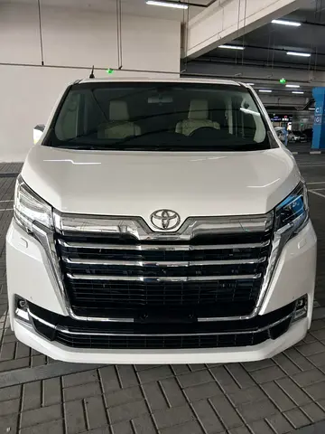 صورة 3 لـ 2023 Toyota GRANVIA
