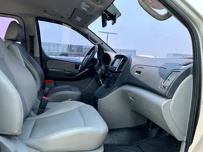 صورة 8 لـ 2018 Hyundai H1