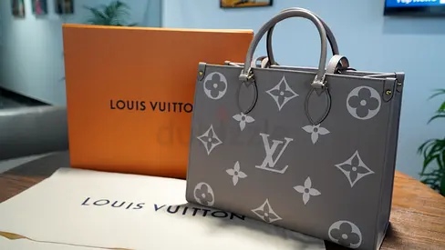 Original Louis Vuitton OnTheGo MM Bag with Certification