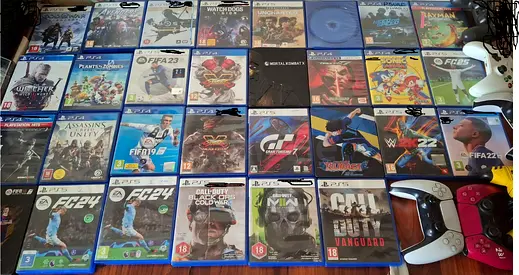 Game PS5/PS4 CD Collection