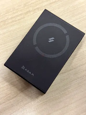 Adam Elements Magnetic Wireless Power Bank