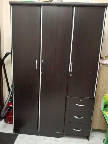 URGENT - 3-Door Wardrobe with Drawers at only AED 85 in good condition