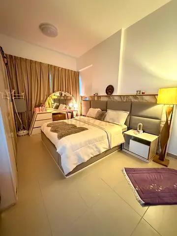 Master bed room silicon oasis