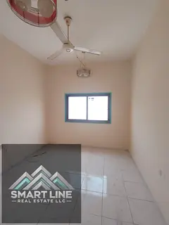 BIG OFFER NEAR TO SACHOOL 3BHK WITH 2 BALCONY FAMILY BUILDING RENT ONLY 32K