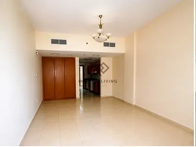 Bright & Spacious Studio | Prime Location | Vacant