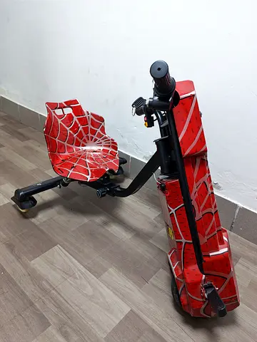 Red Spider-Web Drift Trike Scooter for Kids - Foldable