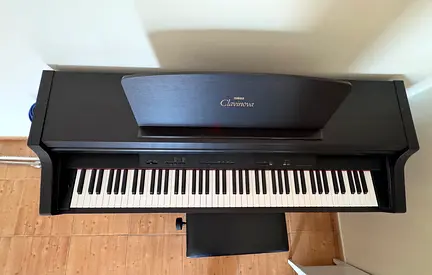 Yamaha Clavinova Digital Piano CLP 411 - Dark Rosewood, Excellent Condition