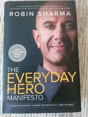 The Everyday Hero Manifesto by Robin Sharma - Hardcover