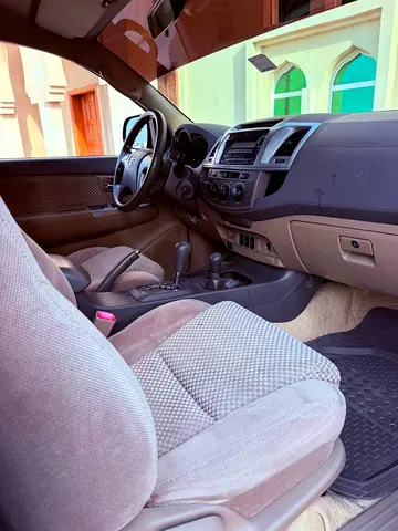 2013 Toyota FORTUNER 照片 10