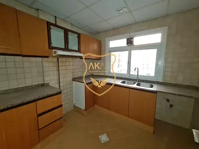 One Bedroom Apartment with Closed Hall Open View