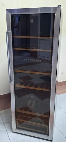 Hoover wine fridge dual zones bottle capacity 72 freestanding
