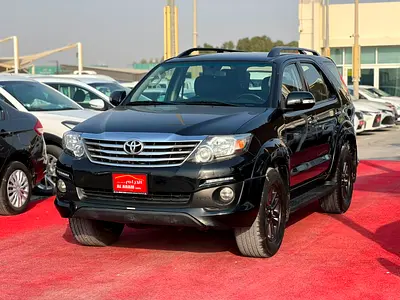 2015 Toyota FORTUNER — миниатюра 3