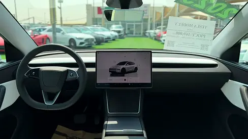 صورة 8 لـ 2025 Tesla MODEL Y