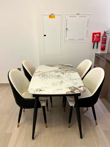 Modern 4-Seater Dining Table & 4 Chairs – 130 × 80cm