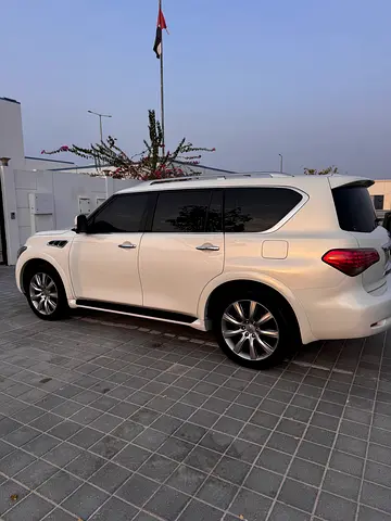 2012 Infiniti QX80 — фото 2