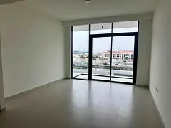 Community View | Low Floor | Brand New