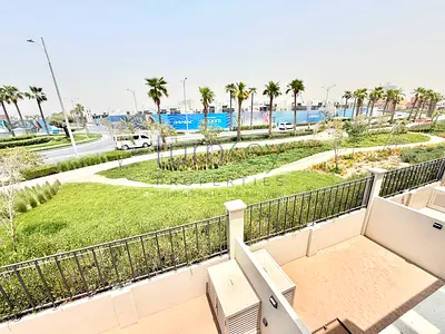 Brand New | Single Row | Close to Lagoons
