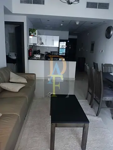 vacant , 1 bedroom , with balcony , with parking .