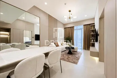 Spacious | Pool View | Flexible with Cheques