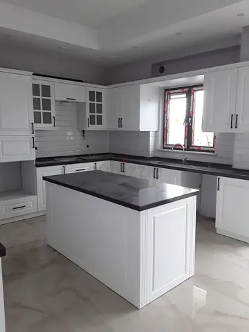 White Shaker Style Kitchen Cabinets with Island - Solid Condition