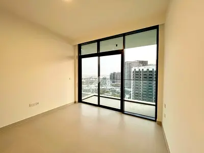 High Floor | Spacious | Flexible Cheques