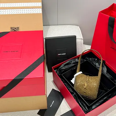 SAINT LAURENT Women's Bag Le 5 à 7 Mini