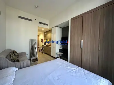 Modern Unit | Fully Furnished | Community View