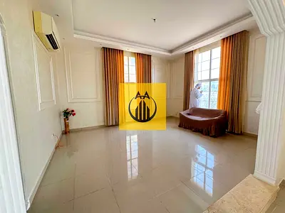 Villa for rent in al khawaneej 1 5 bed rooms + hall+majlis